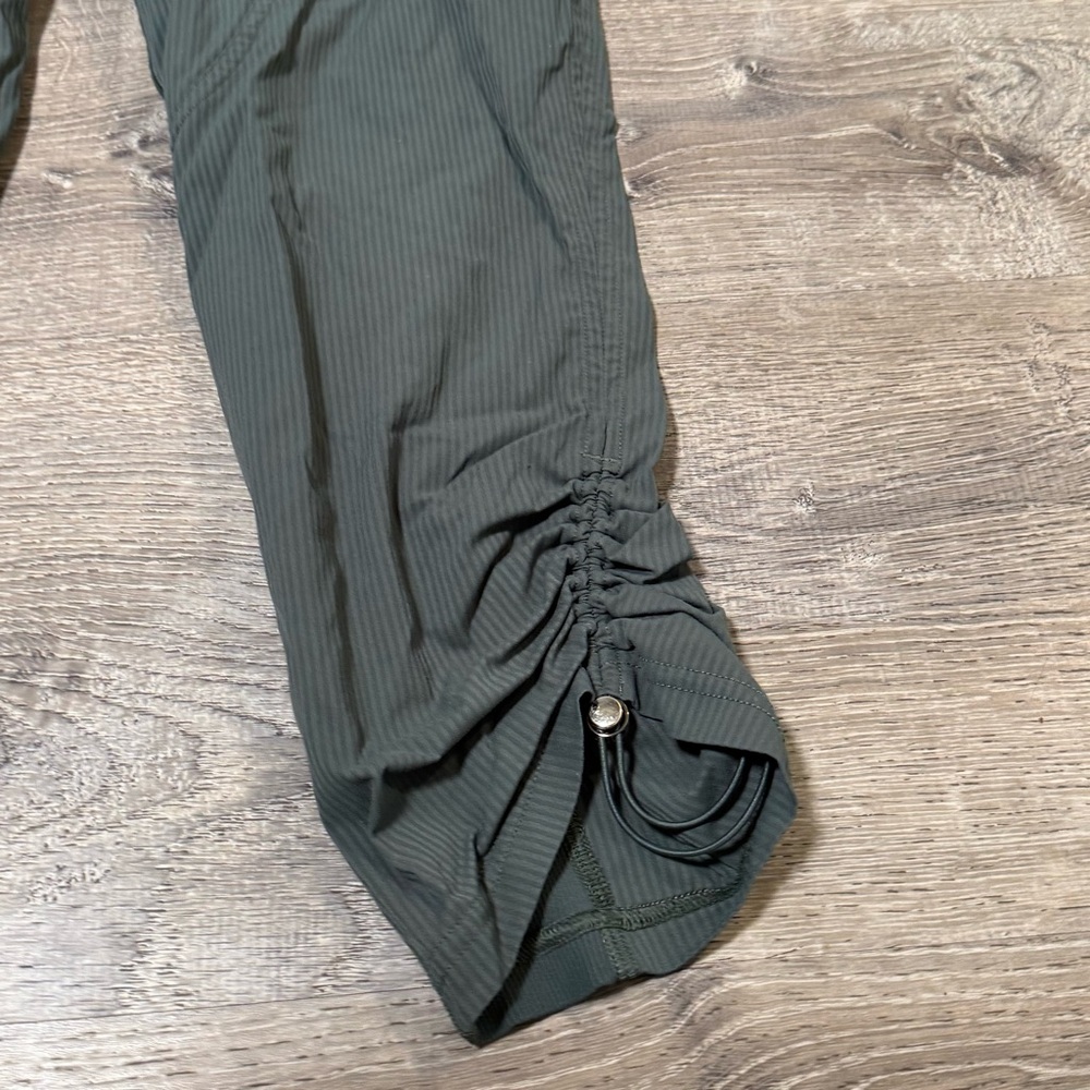 Lululemon Dance Studio Mid-Rise Jogger cropped Length Size 4 - Picture 3 of 8